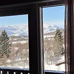 Nydelig Utsikt, Hotell-følelse *