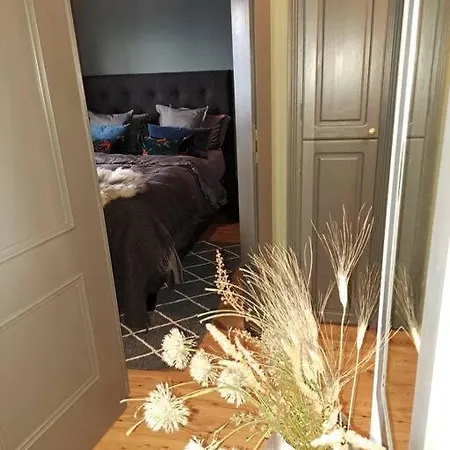 Nydelig Utsikt, Hotell-folelse *